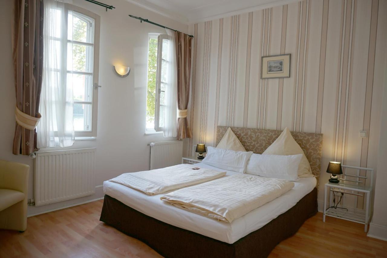 Hotel Am Schloss Biebrich Wiesbaden
